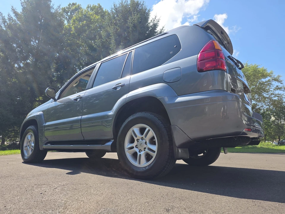 2007 Lexus GX 1st Gen - Image 16 of 31
