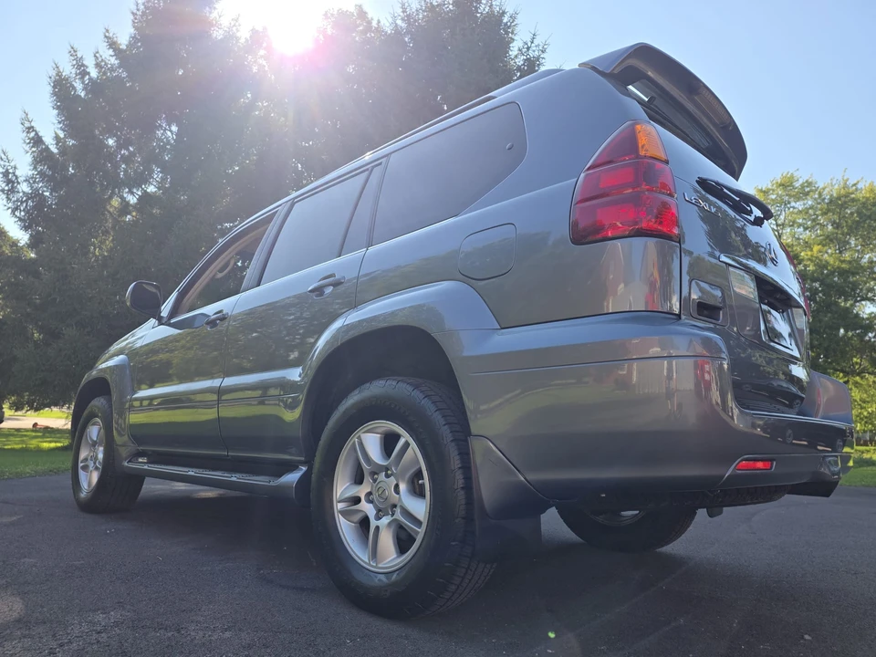 2007 Lexus GX 1st Gen - Image 18 of 31