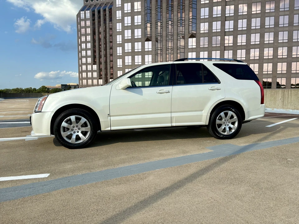 2008 Cadillac SRX - Image 11 of 31