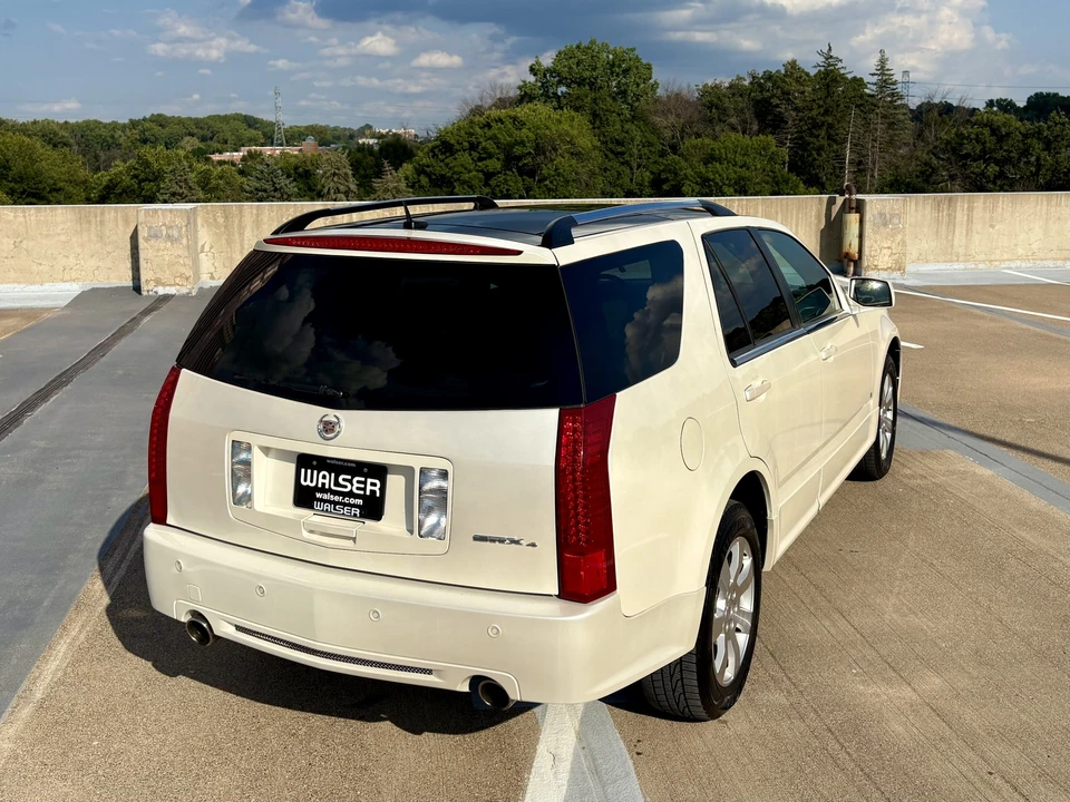2008 Cadillac SRX - Image 8 of 31