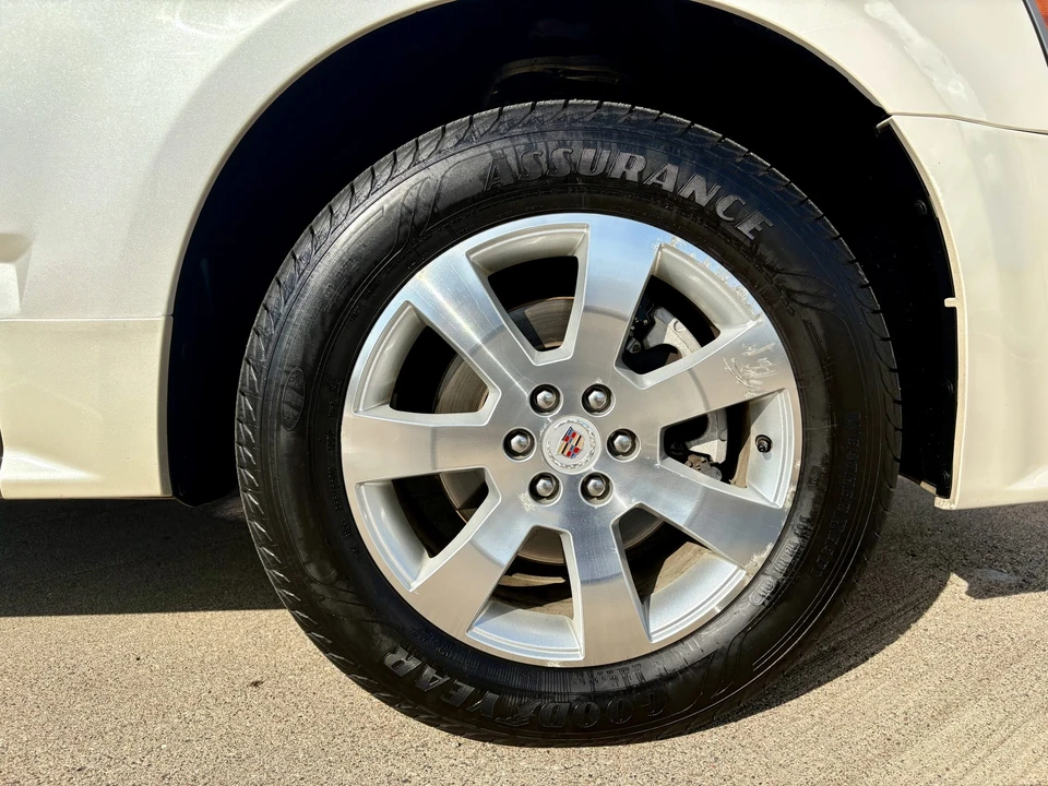 2008 Cadillac SRX - Image 23 of 31