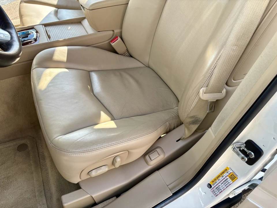 2008 Cadillac SRX - Image 29 of 31