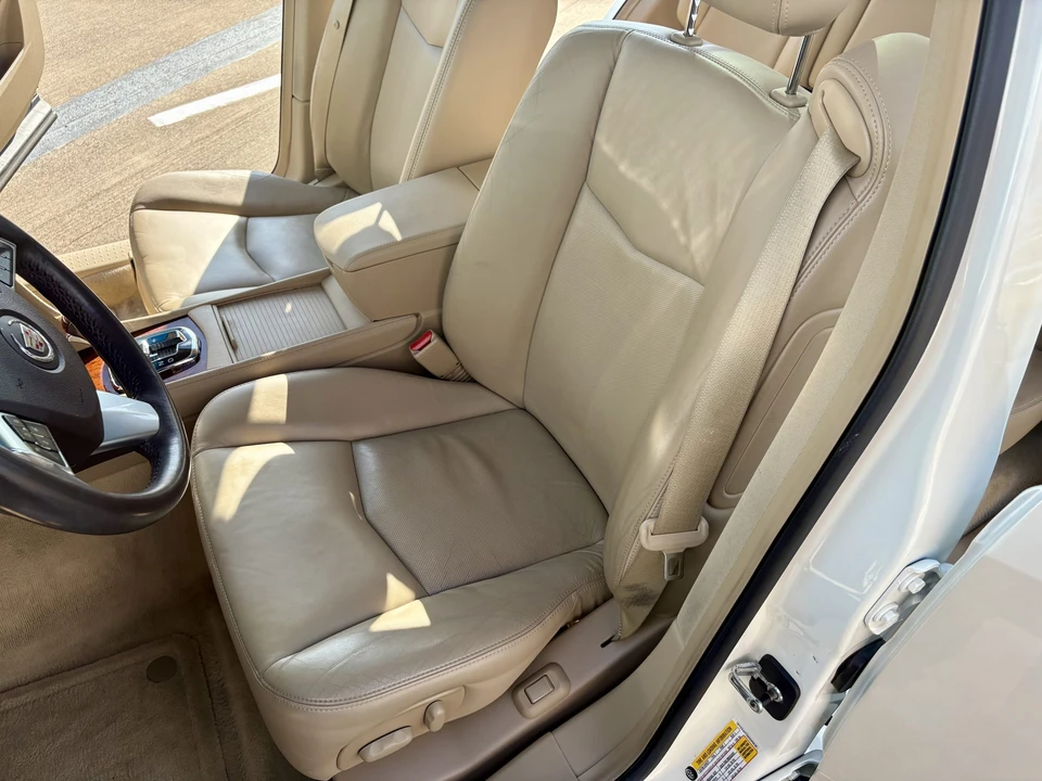2008 Cadillac SRX - Image 28 of 31