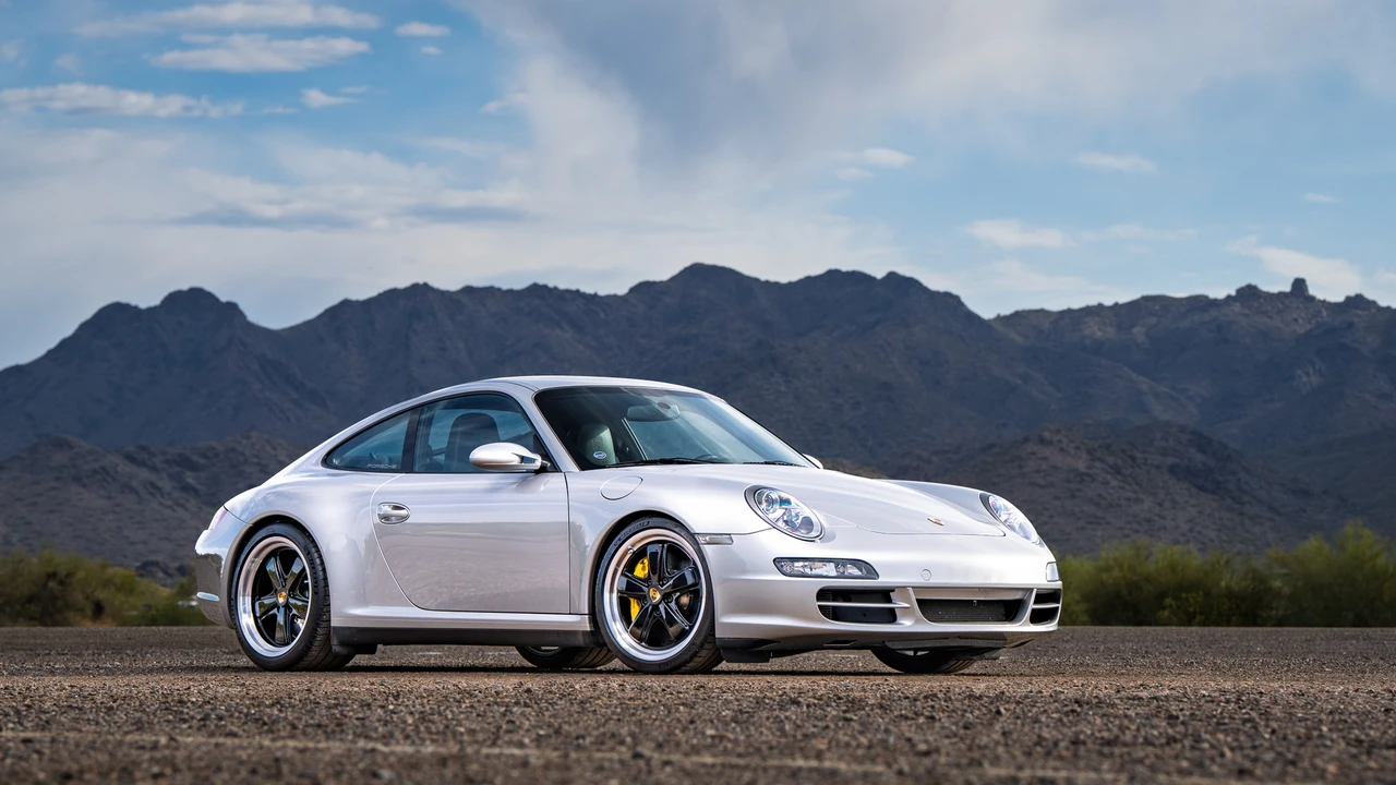 2008 Porsche 997 Carrera 4S - Image 2 of 31