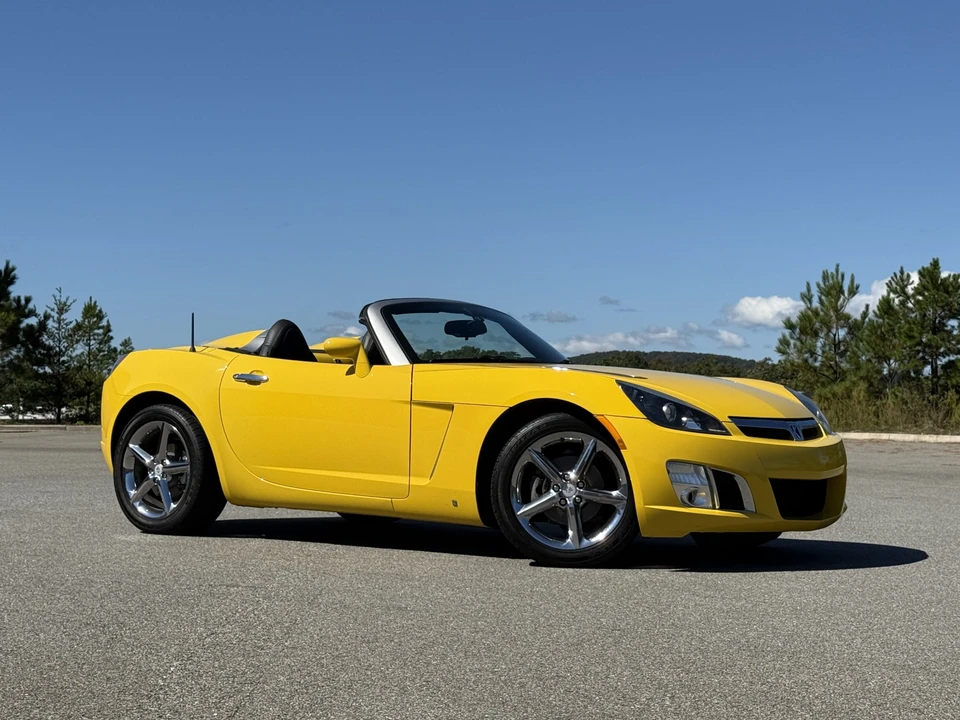 2008 Saturn Sky Red Line - Image 2 of 31