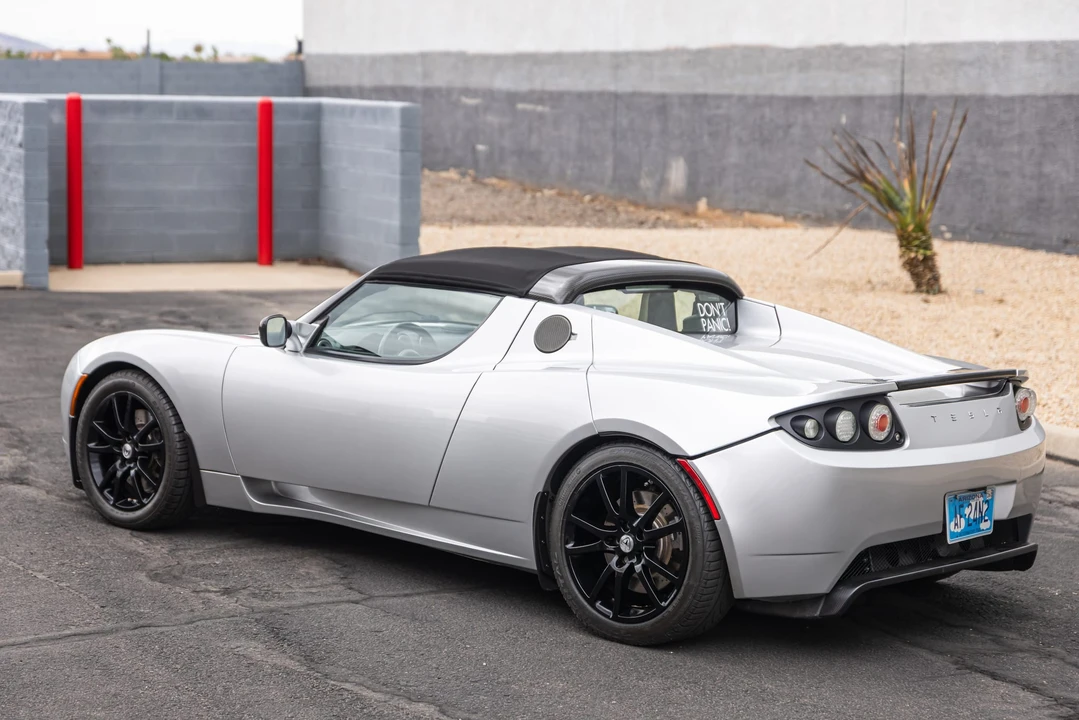 2008 Tesla Roadster - Image 7 of 31