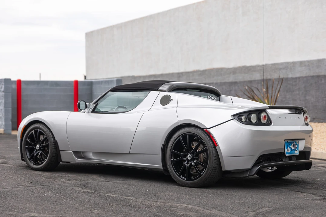2008 Tesla Roadster - Image 8 of 31
