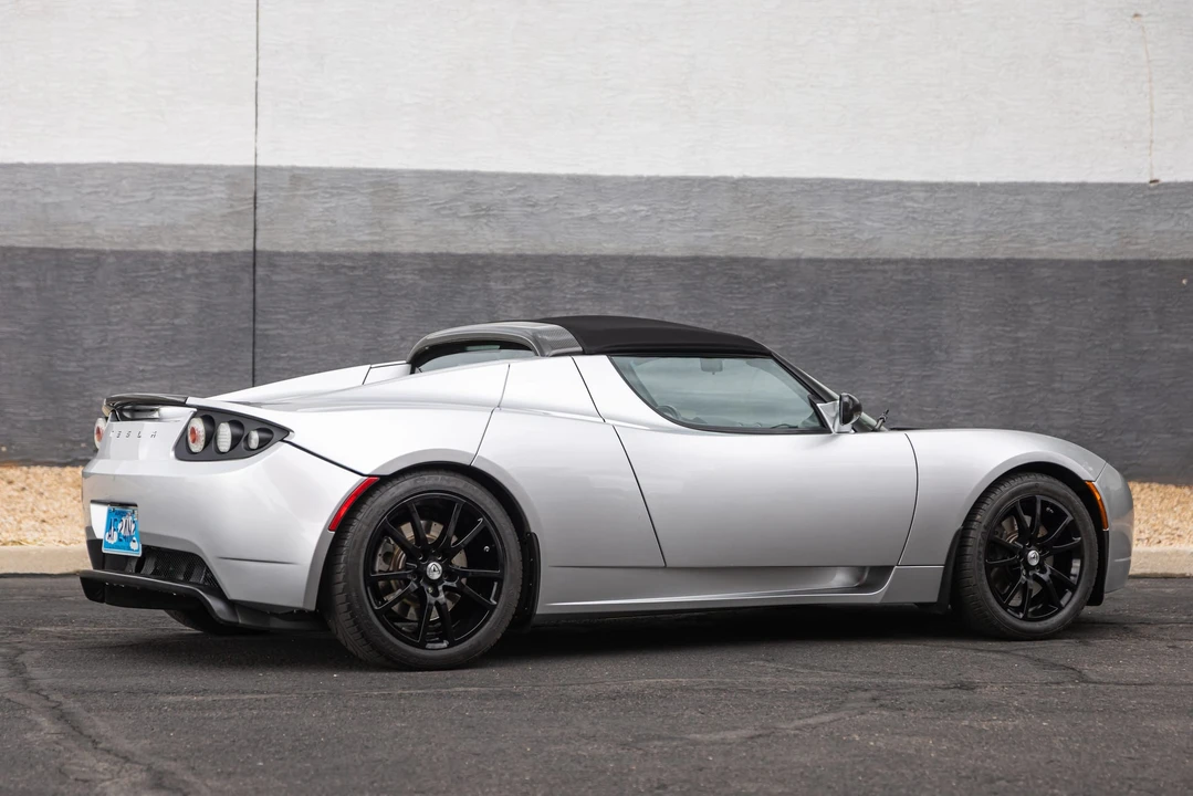 2008 Tesla Roadster - Image 11 of 31