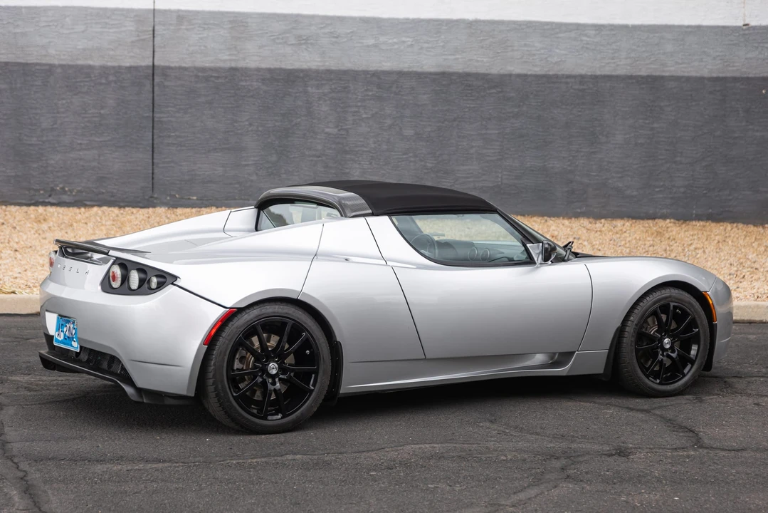 2008 Tesla Roadster - Image 12 of 31