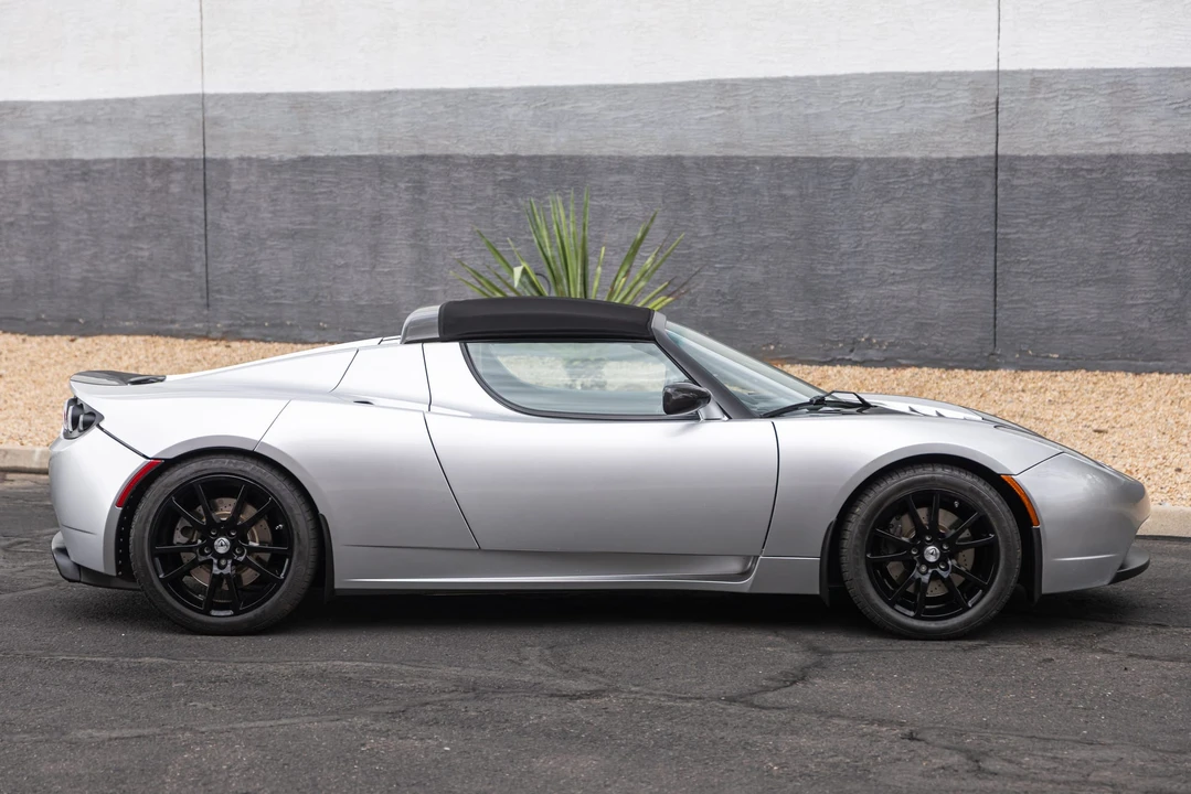2008 Tesla Roadster - Image 13 of 31