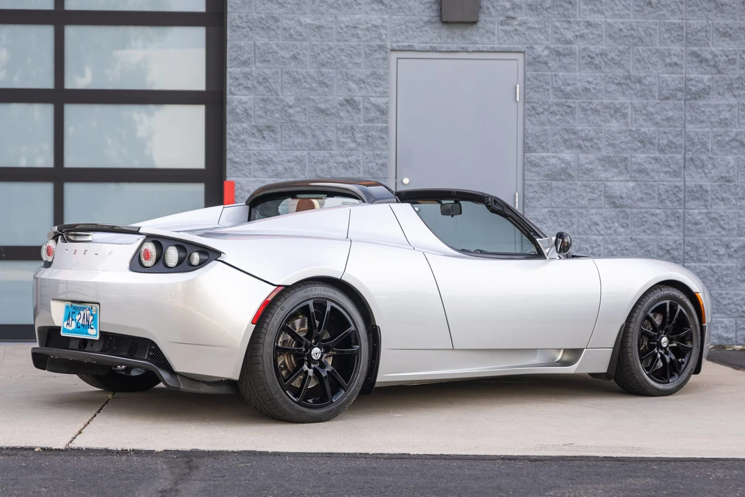 2008 Tesla Roadster - Image 28 of 31
