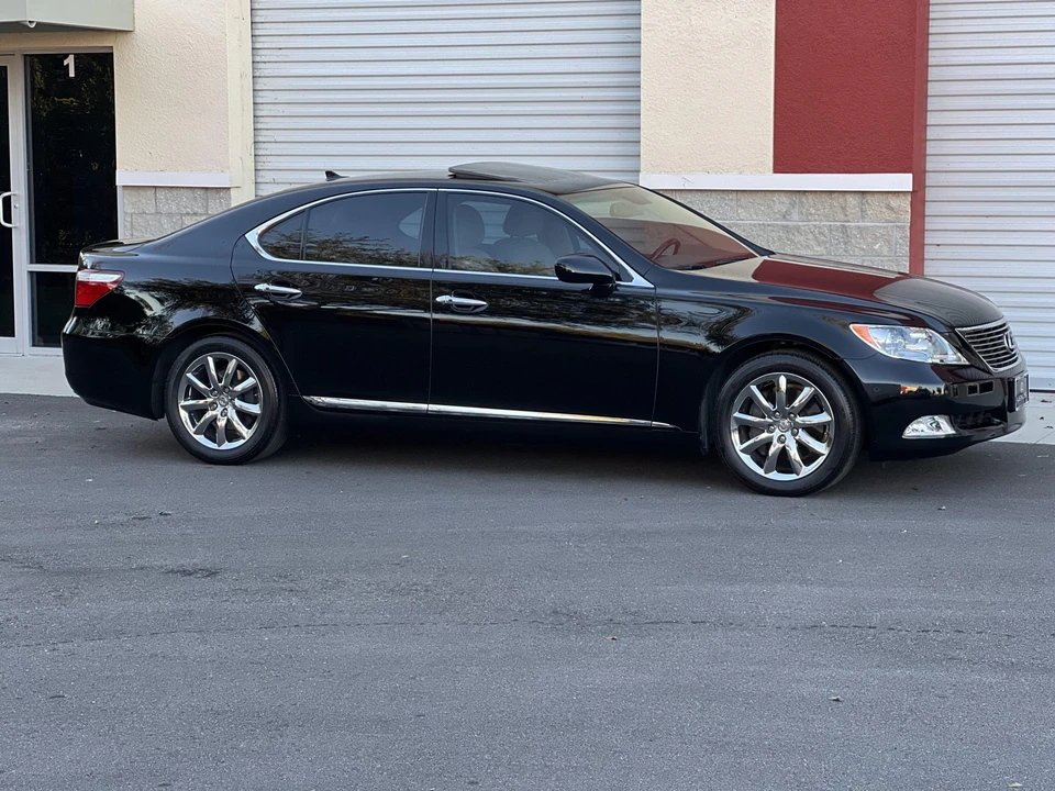 2009 Lexus LS 4th Gen - Image 5 of 31