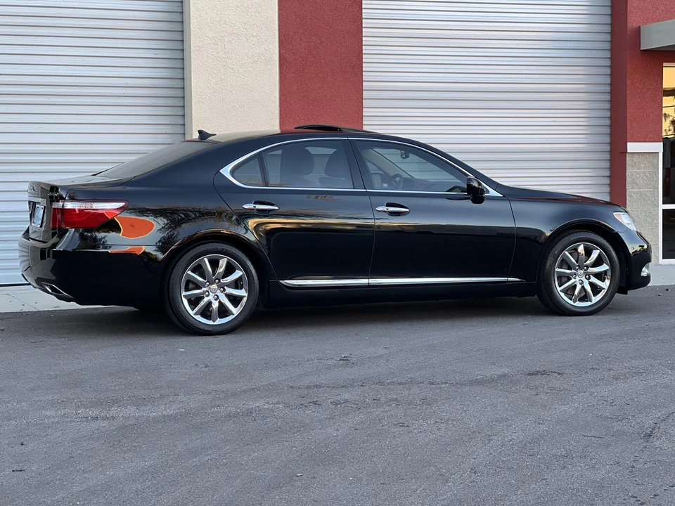2009 Lexus LS 4th Gen - Image 10 of 31