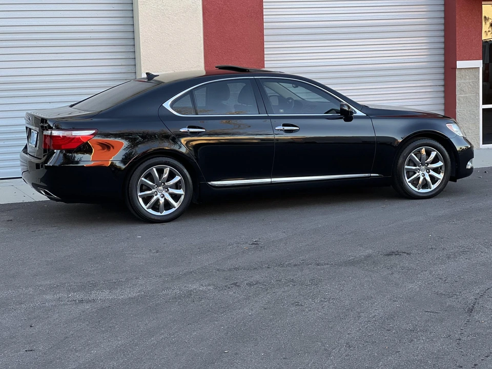 2009 Lexus LS 4th Gen - Image 9 of 31
