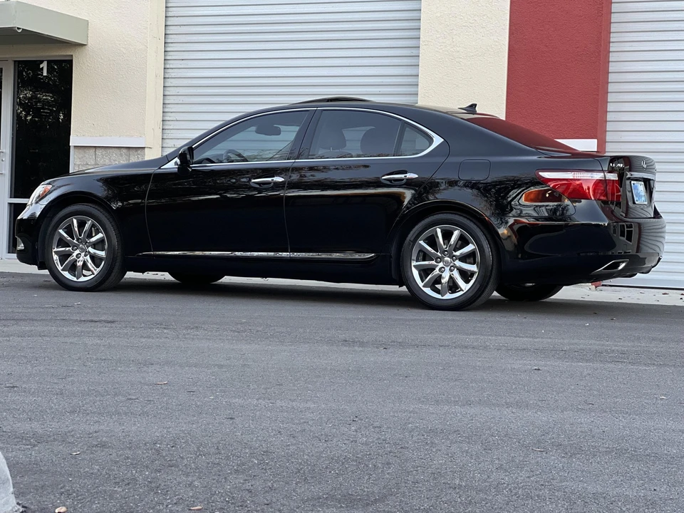 2009 Lexus LS 4th Gen - Image 23 of 31