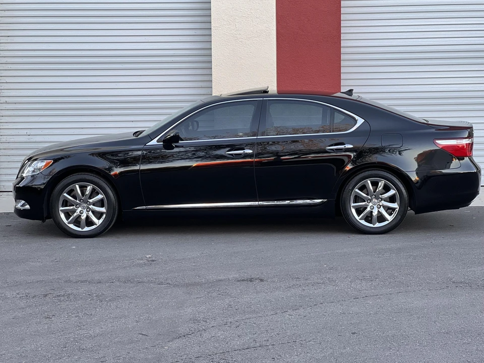 2009 Lexus LS 4th Gen - Image 26 of 31