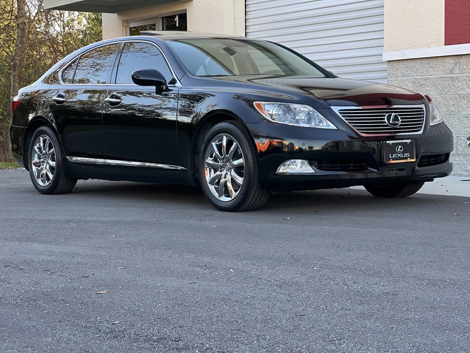 2009 Lexus LS 4th Gen - Image 4 of 31