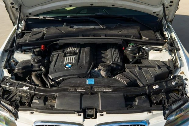 2010 BMW E93 3 Series Convertible - Image 6 of 7