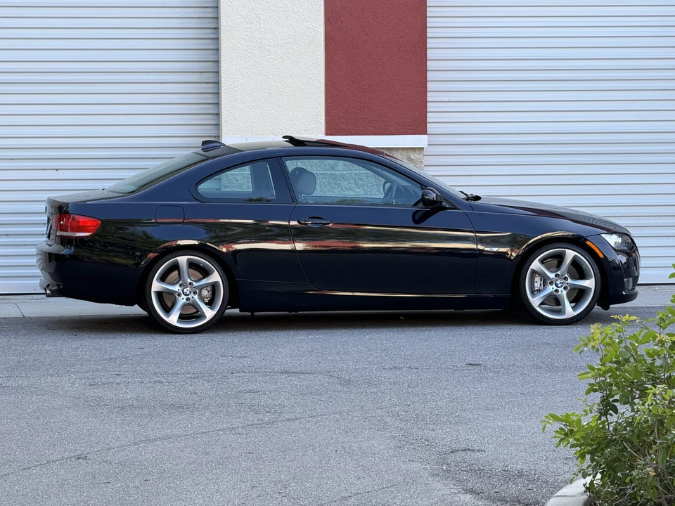 2010 BMW E92 335i Coupe - Image 16 of 31