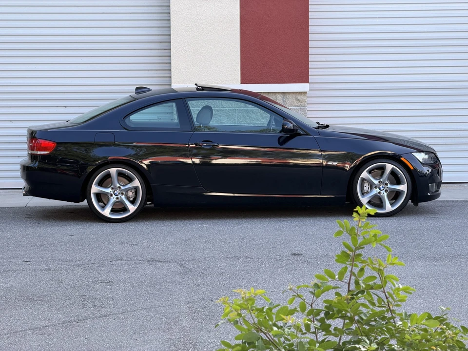 2010 BMW E92 335i Coupe - Image 17 of 31