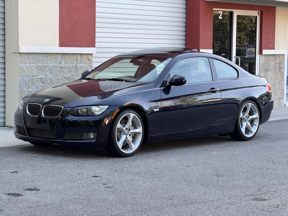 2010 BMW E92 335i Coupe - Image 2 of 31