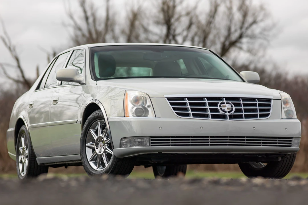 2010 Cadillac DTS - Image 24 of 31