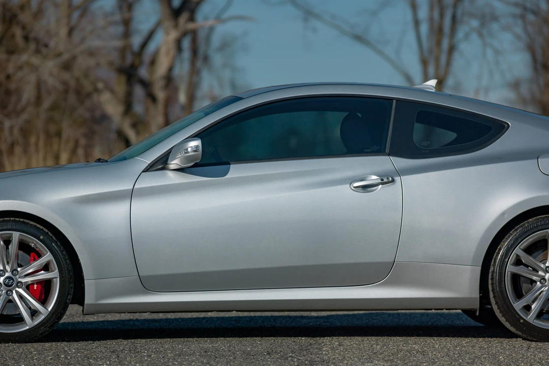 2010 Hyundai Genesis Coupe - Image 24 of 31