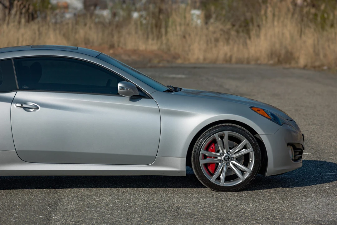 2010 Hyundai Genesis Coupe - Image 30 of 31