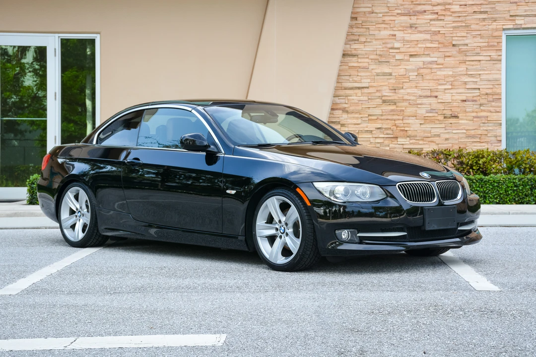 2011 BMW E93 3 Series Convertible - Image 10 of 31