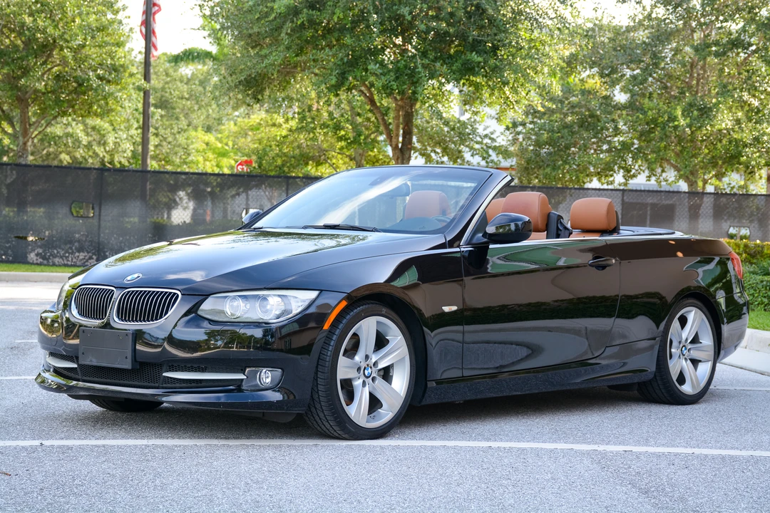 2011 BMW E93 3 Series Convertible - Image 2 of 31