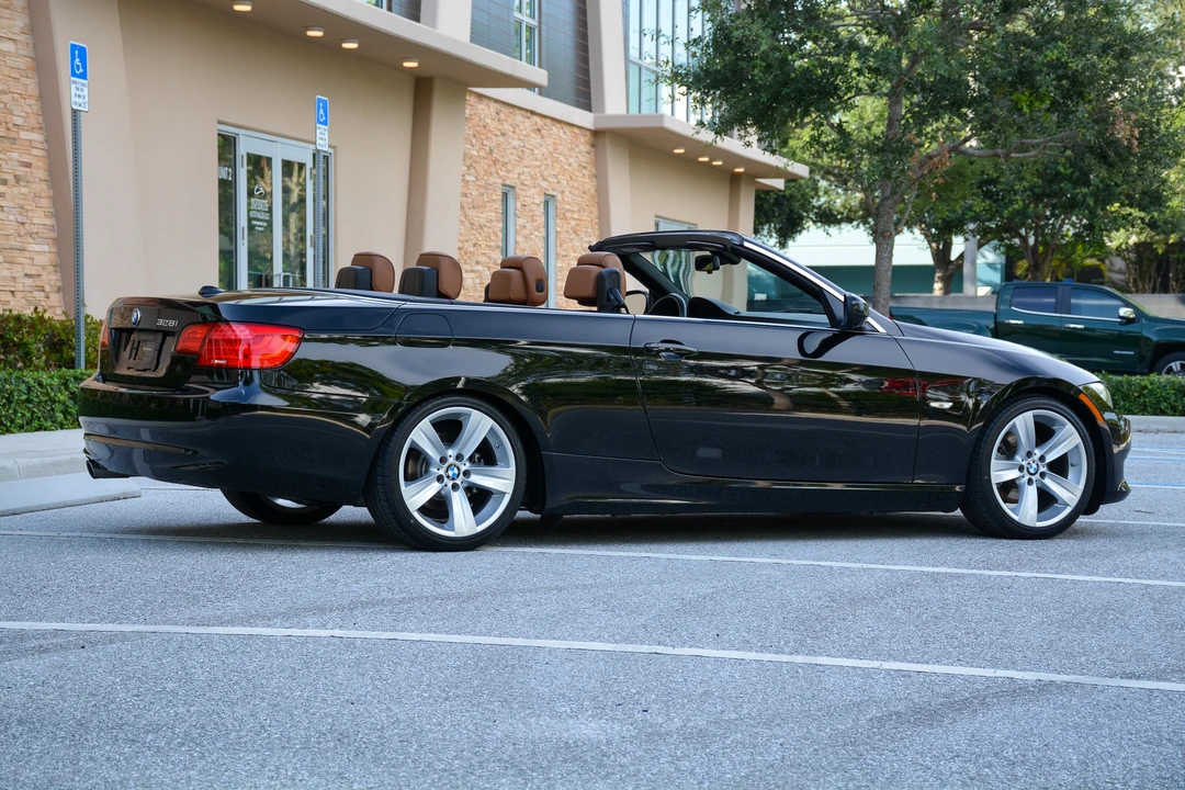 2011 BMW E93 3 Series Convertible - Image 15 of 31