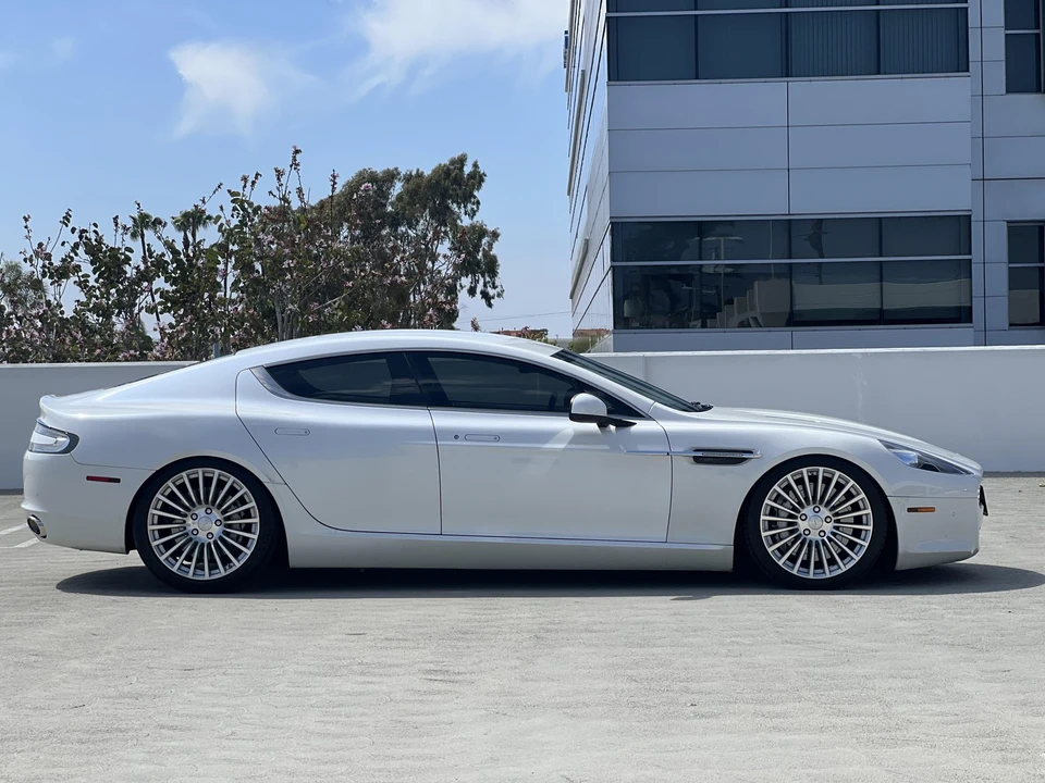 2012 Aston Martin Rapide - Image 15 of 31