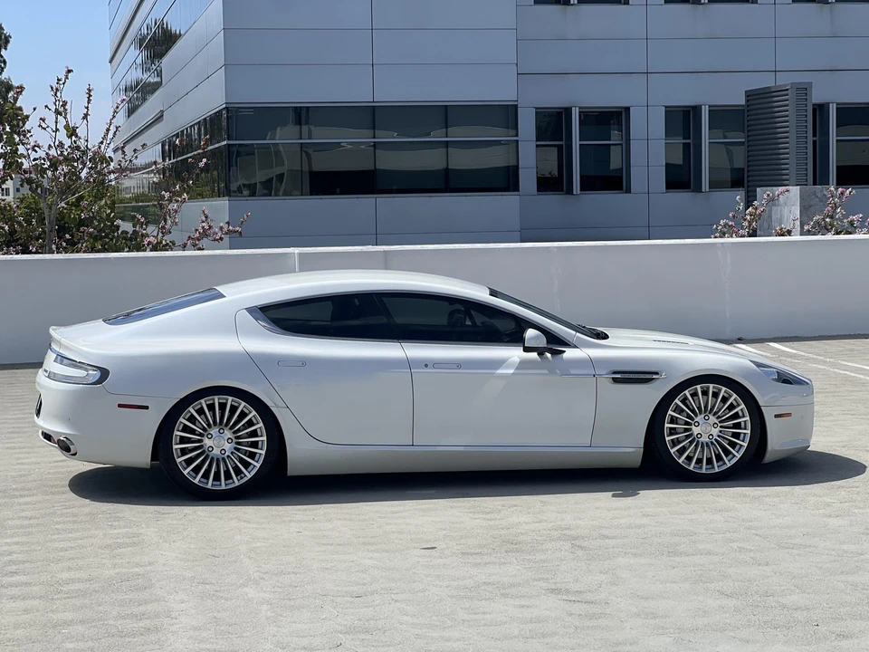 2012 Aston Martin Rapide - Image 14 of 31