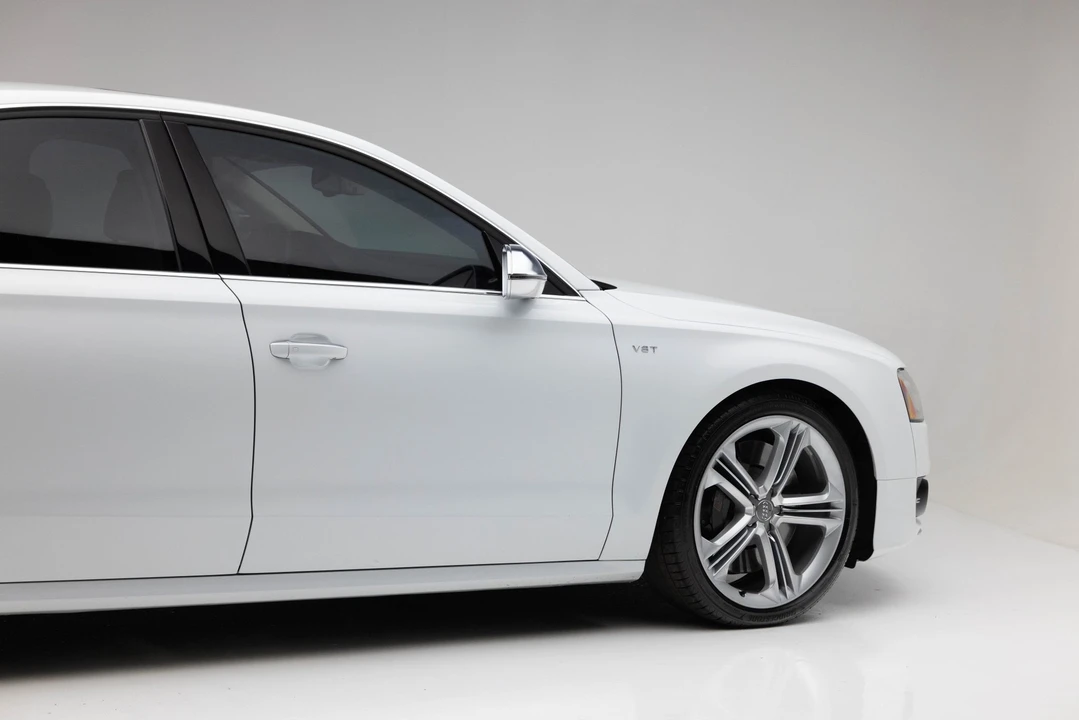 2013 Audi D4 S8 - Image 21 of 31