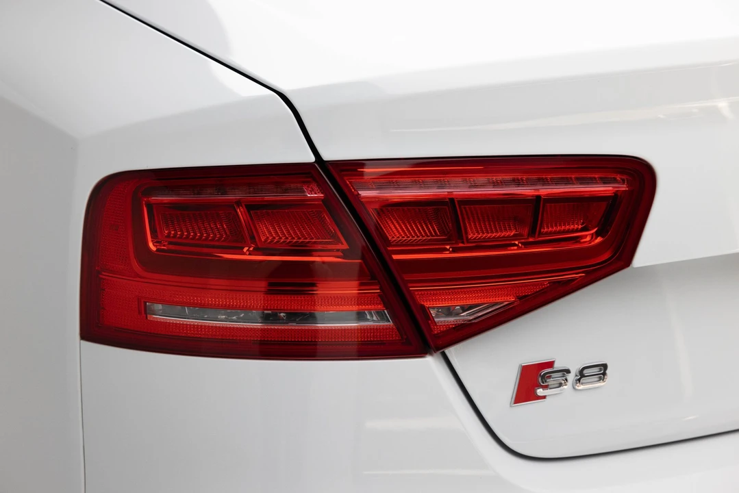 2013 Audi D4 S8 - Image 18 of 31