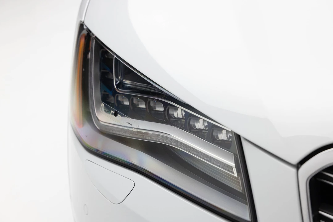 2013 Audi D4 S8 - Image 13 of 31