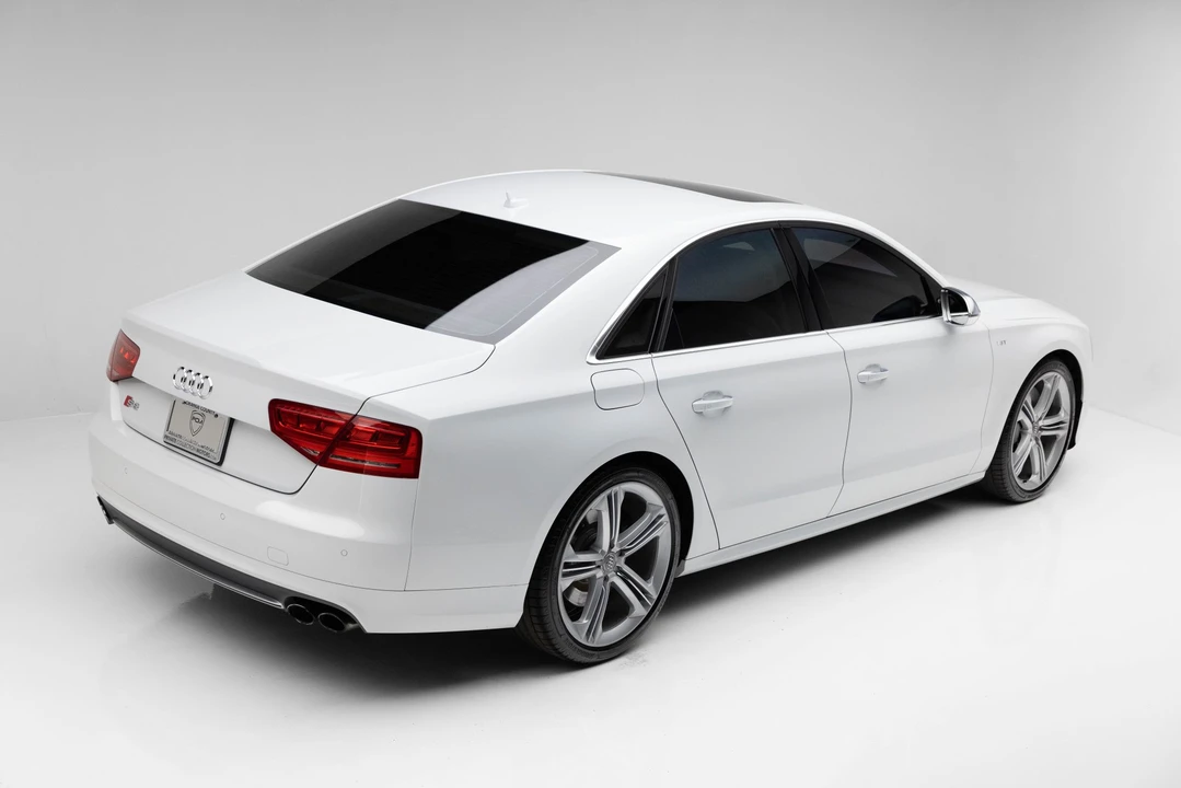 2013 Audi D4 S8 - Image 6 of 31