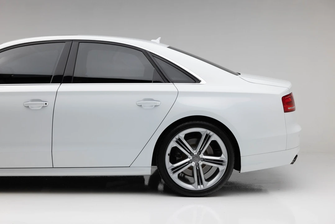 2013 Audi D4 S8 - Image 27 of 31