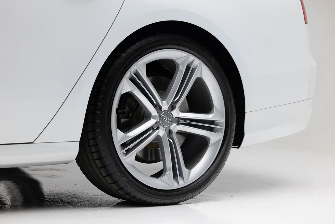 2013 Audi D4 S8 - Image 31 of 31