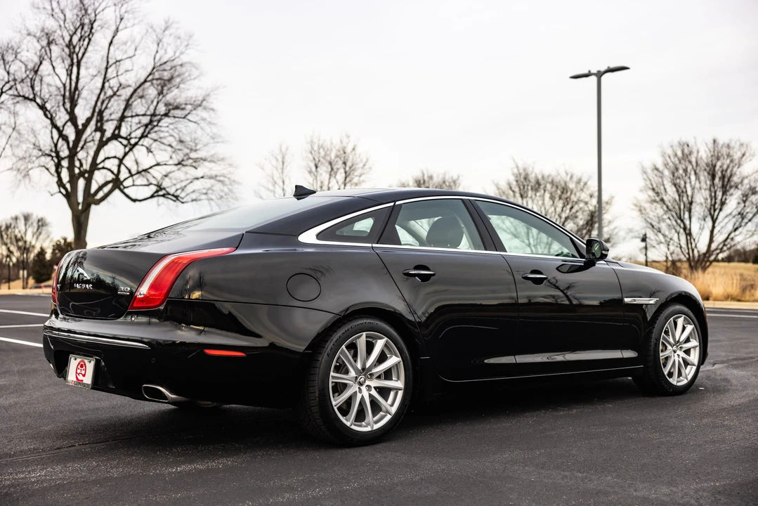 2013 Jaguar X351 XJ - Image 16 of 31