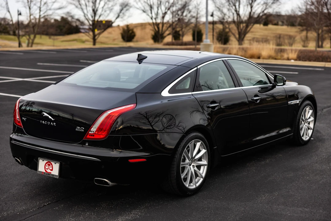 2013 Jaguar X351 XJ - Image 15 of 31