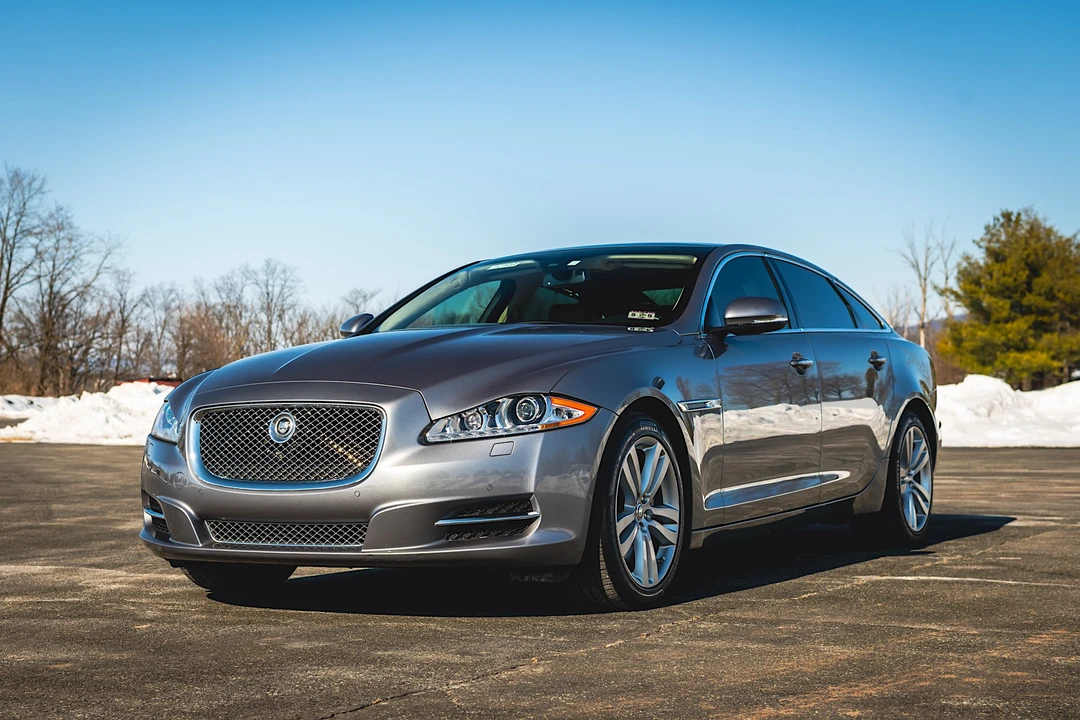 2013 Jaguar X351 XJ - Image 2 of 31