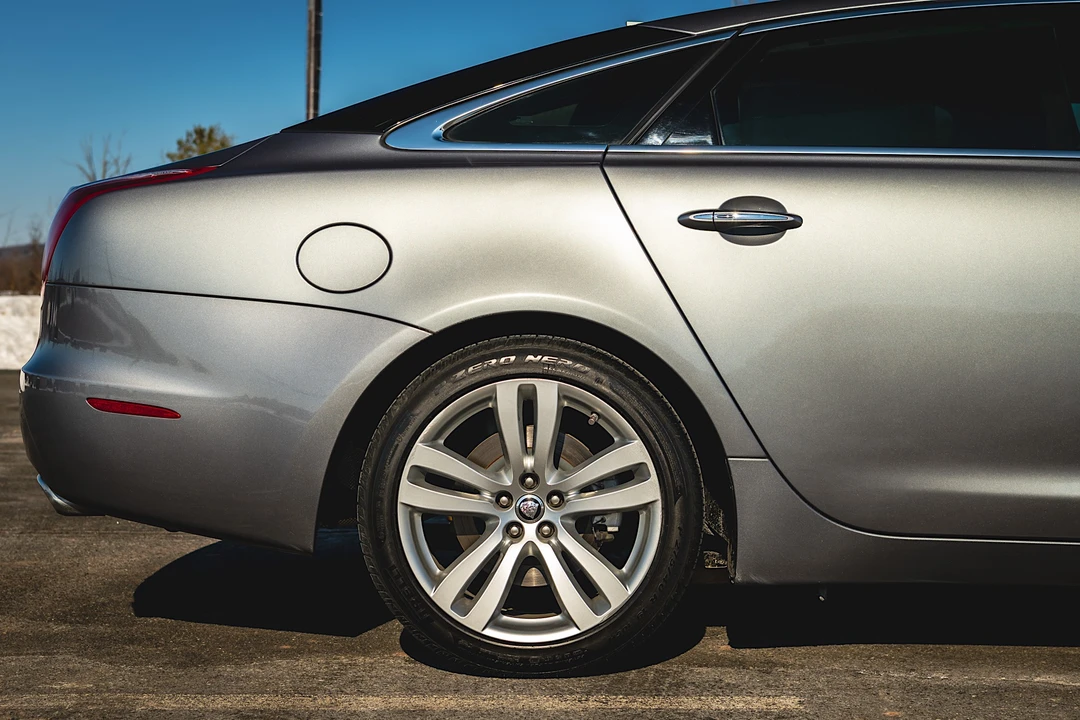 2013 Jaguar X351 XJ - Image 26 of 31