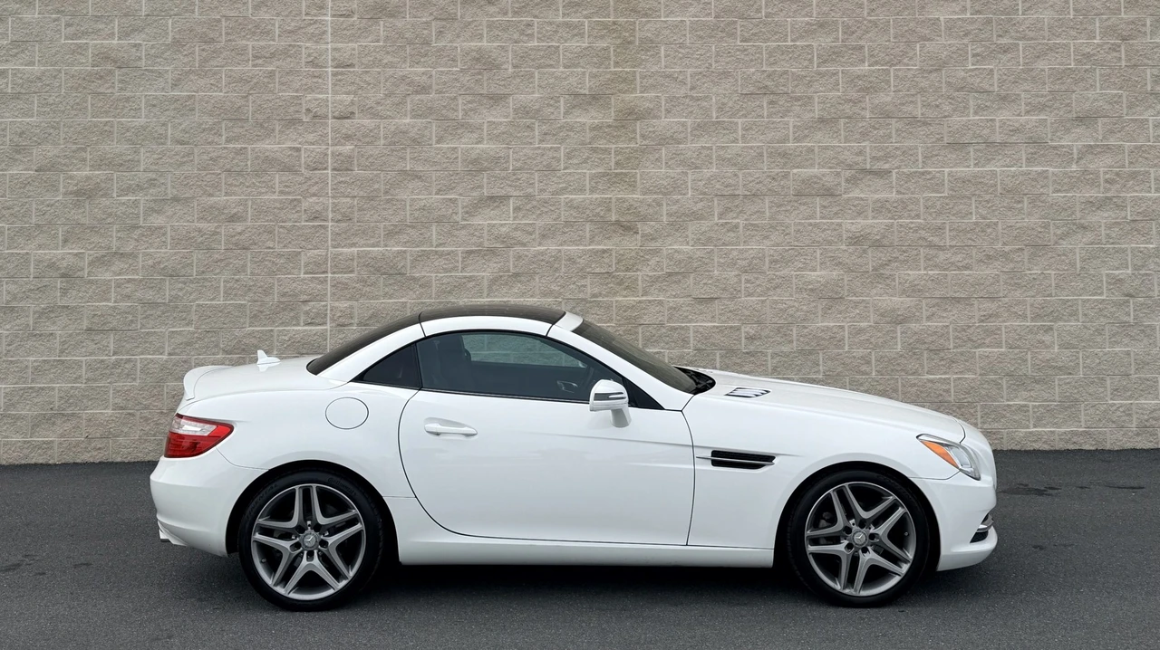 2015 Mercedes-Benz R172 SLC-Class - Image 23 of 31