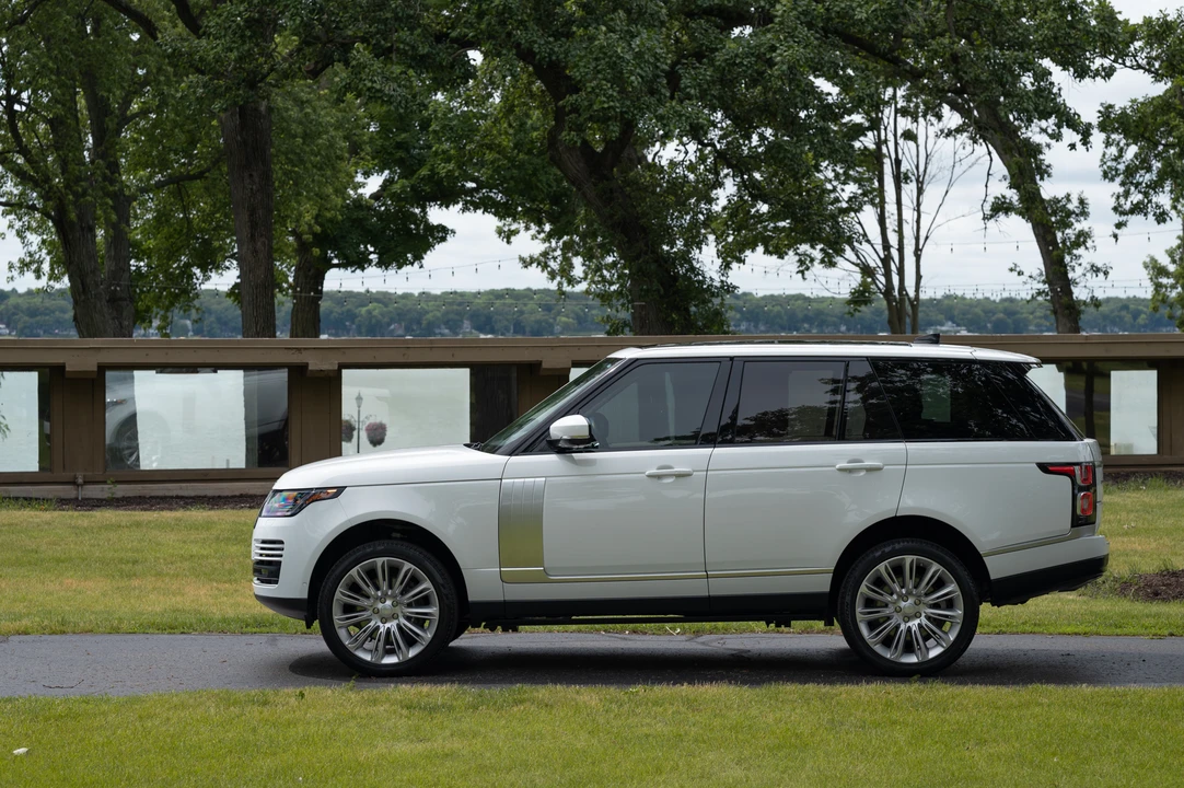 2019 Land Rover Range Rover L405 - Image 12 of 31