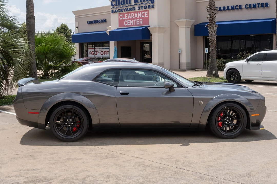 2023 Dodge Challenger SRT Hellcat 3rd Gen - Image 14 of 31