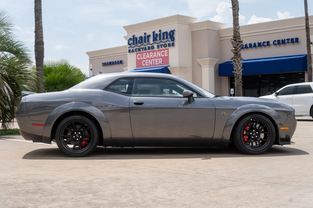 2023 Dodge Challenger SRT Hellcat 3rd Gen - Image 13 of 31