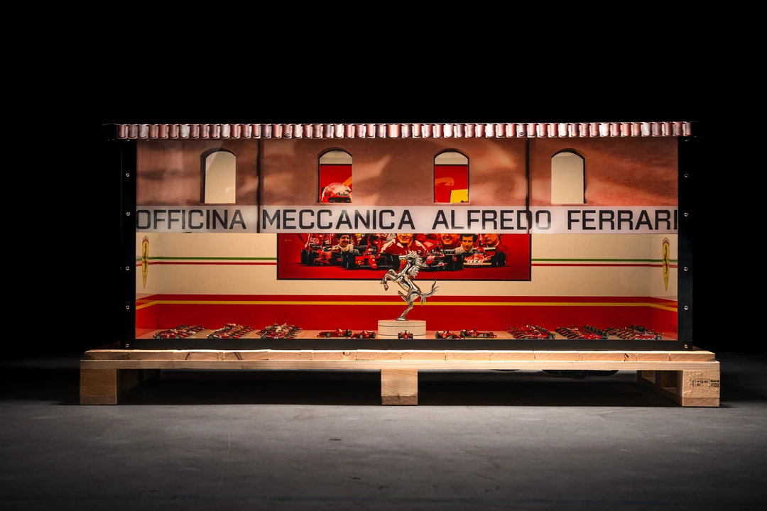 Parts & Memorabilia Scale Models - Image 10 of 31