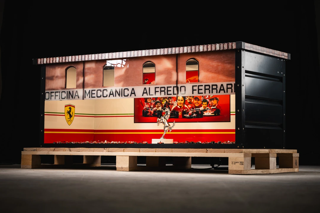 Parts & Memorabilia Scale Models - Image 11 of 31
