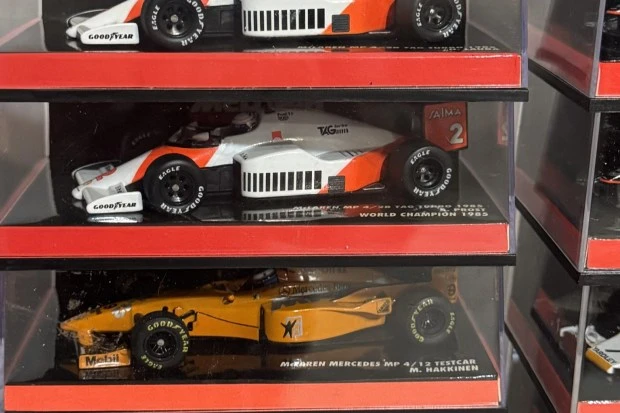 Parts & Memorabilia Scale Models - Image 2 of 4